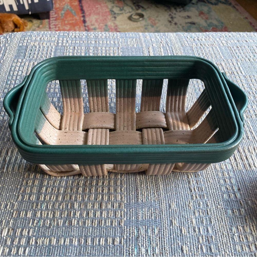 River Hill Pottery Basket
Hunter Green and tan